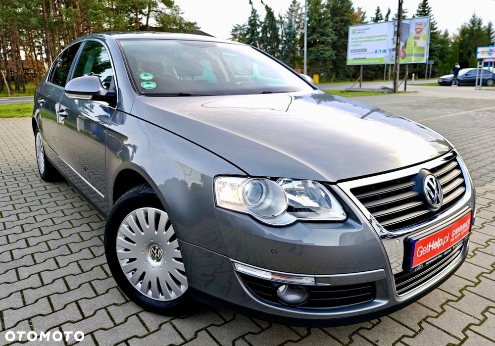 Volkswagen Passat 1.6 FSI Comfortline - 4
