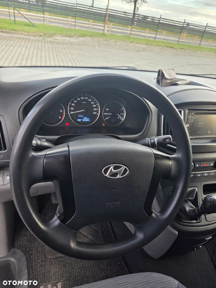 Hyundai H-1 Starex - 32