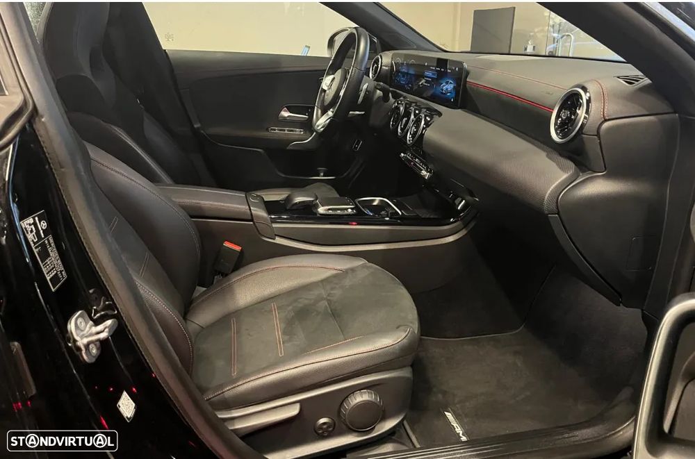 Mercedes-Benz CLA 250 e 8G-DCT AMG Line - 12