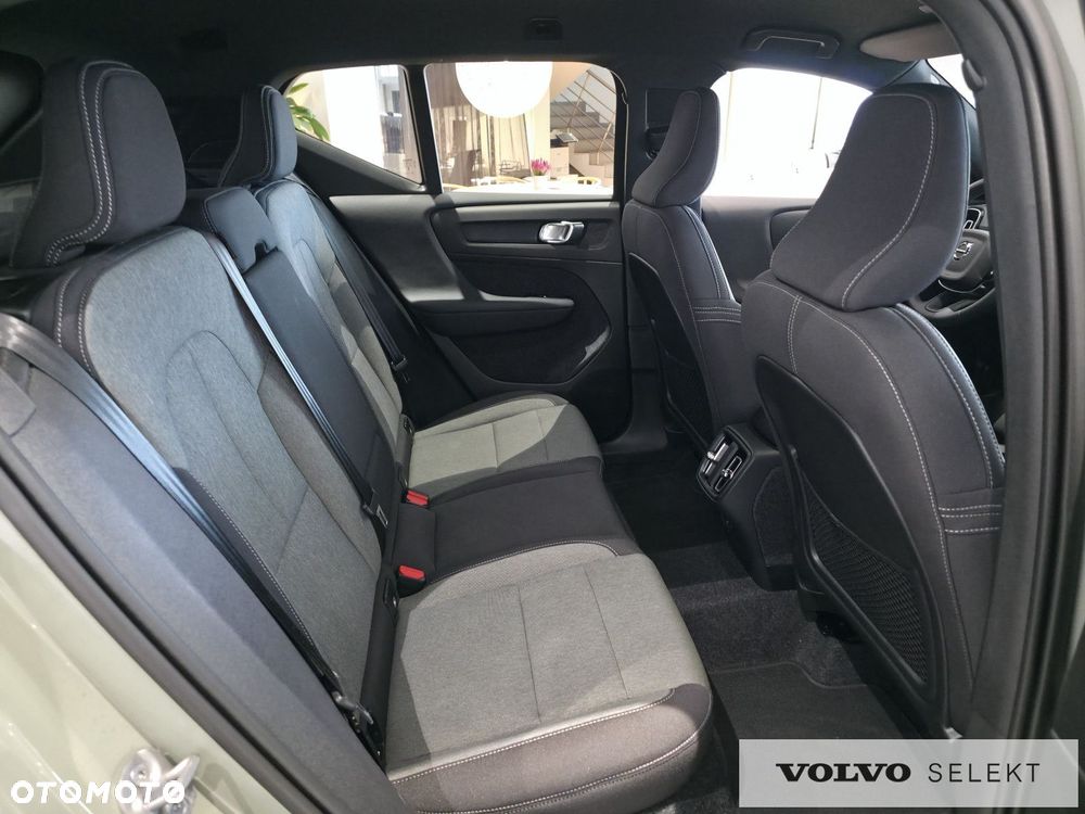 Volvo XC 40 - 22