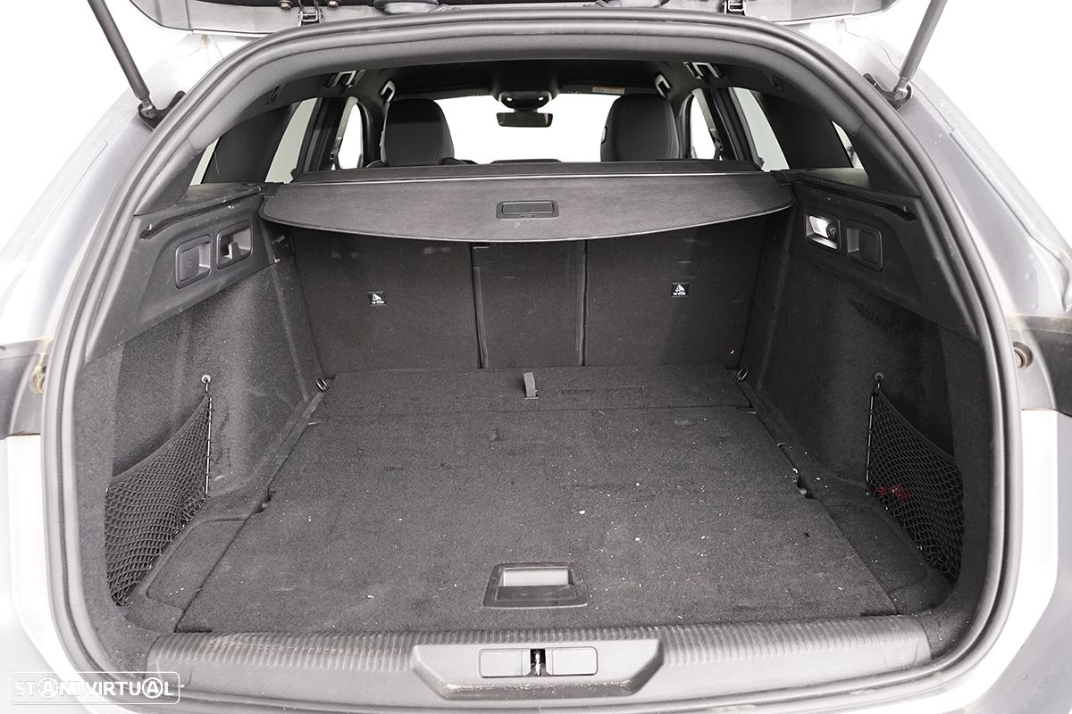 Peugeot 308 SW 1.2 PureTech GT EAT8 - 23
