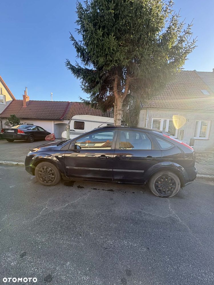 Ford Focus 1.4 Ambiente - 13