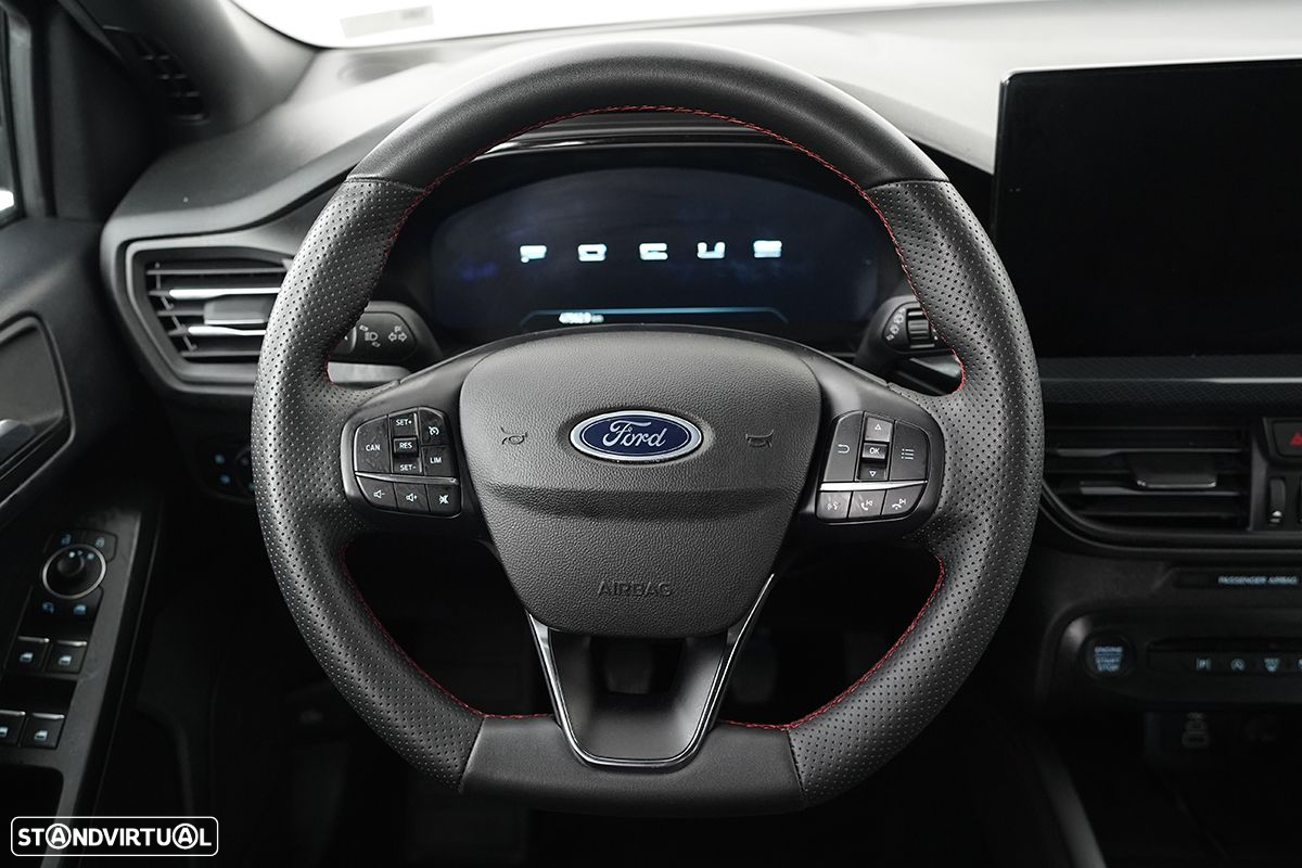 Ford Focus 1.0 EcoBoost MHEV ST-Line X - 14