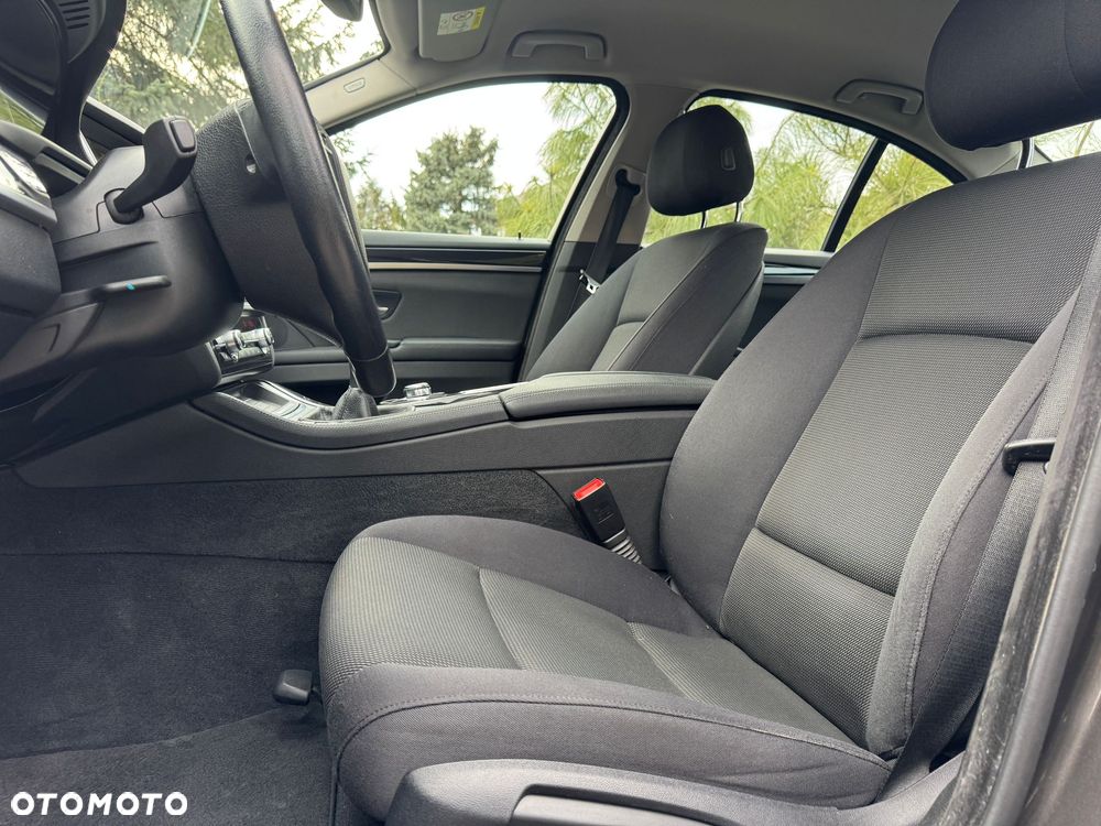 BMW Seria 5 520d - 15