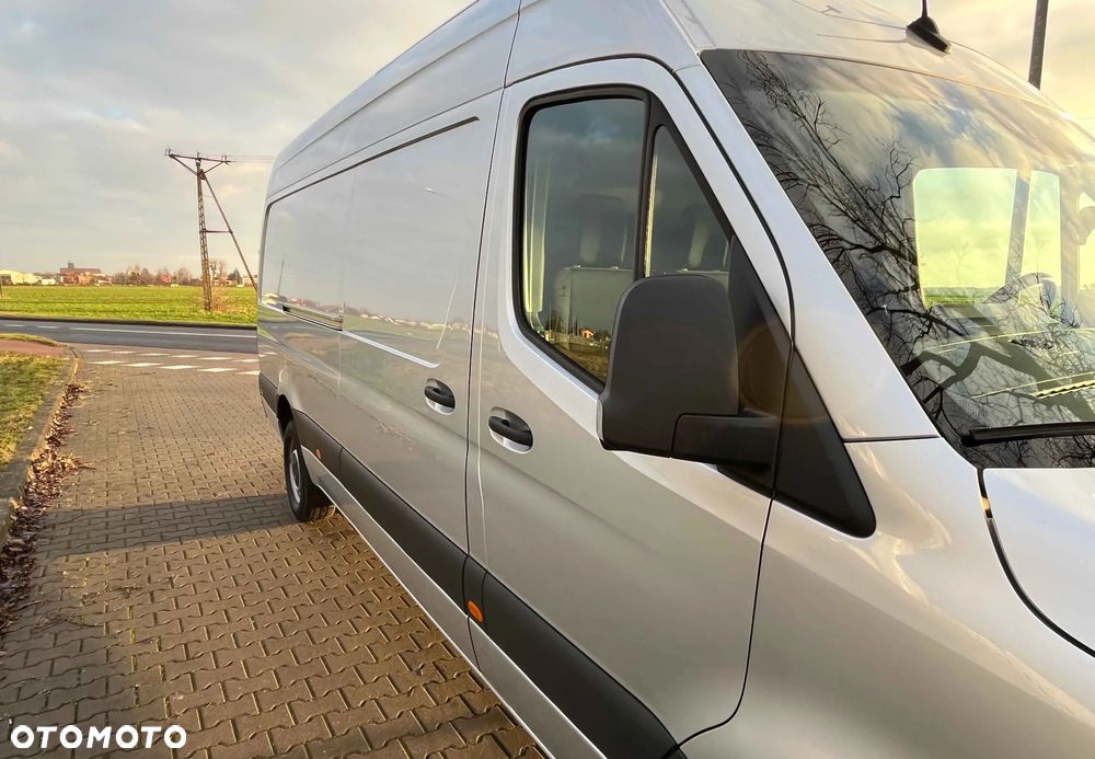 Mercedes-Benz Sprinter - 5