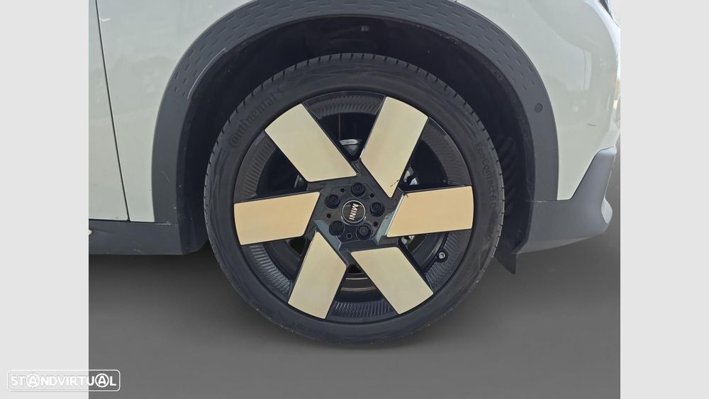 MINI Countryman E Favoured L - 15