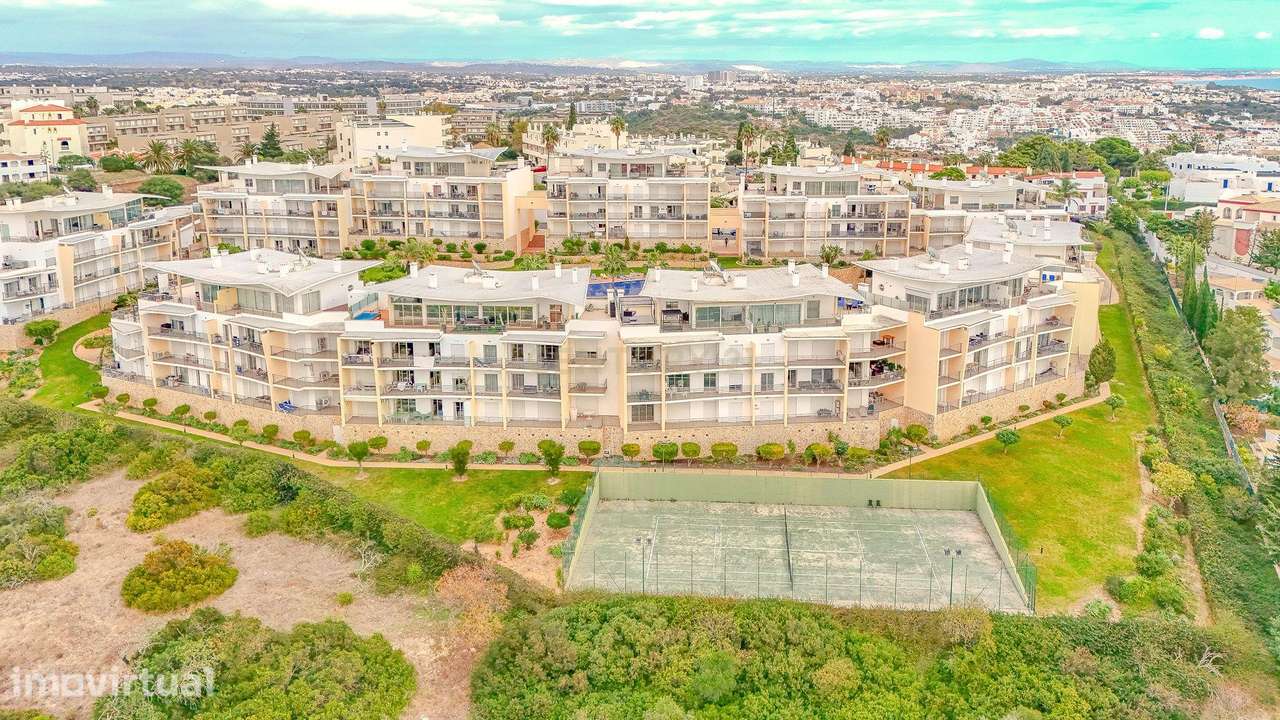 T1 com Piscina e Campo de Ténis | Encosta da Orada – Albufeira - Grande imagem: 3/27
