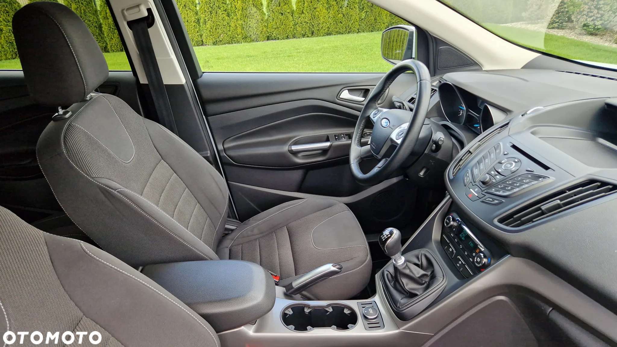 Ford Kuga 2.0 TDCi 2x4 Titanium - 13