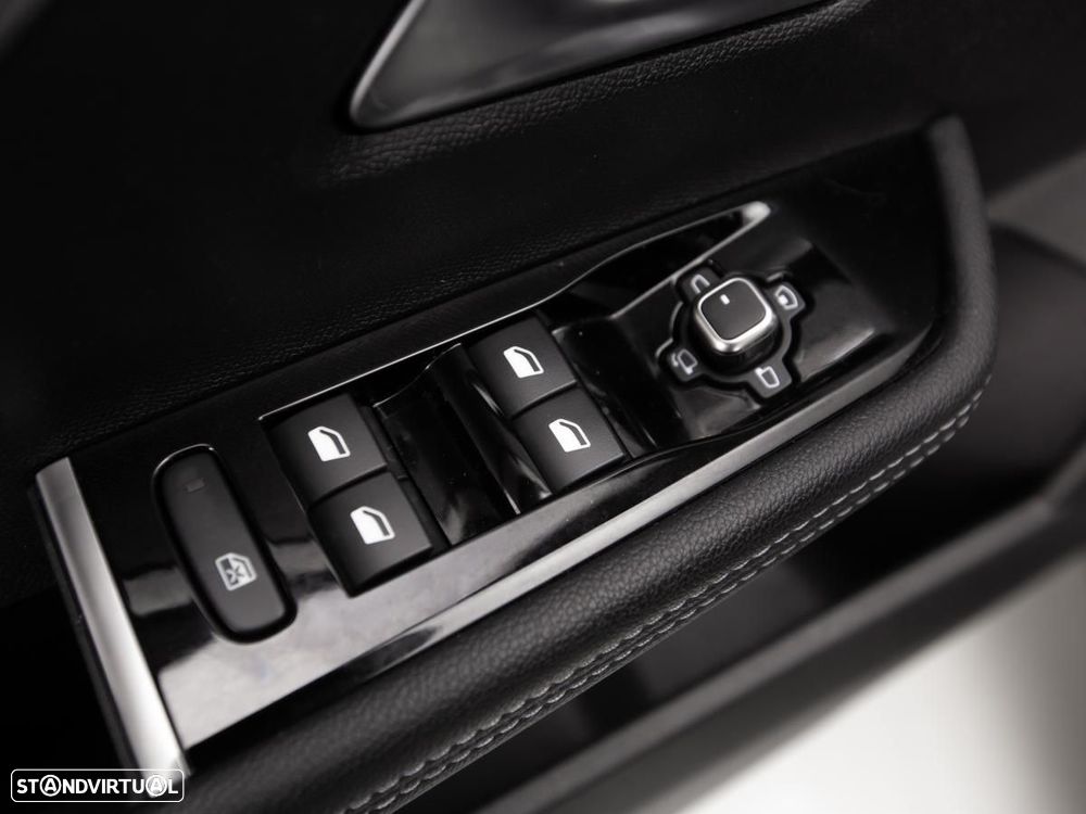 Opel Astra Sports Tourer - 14