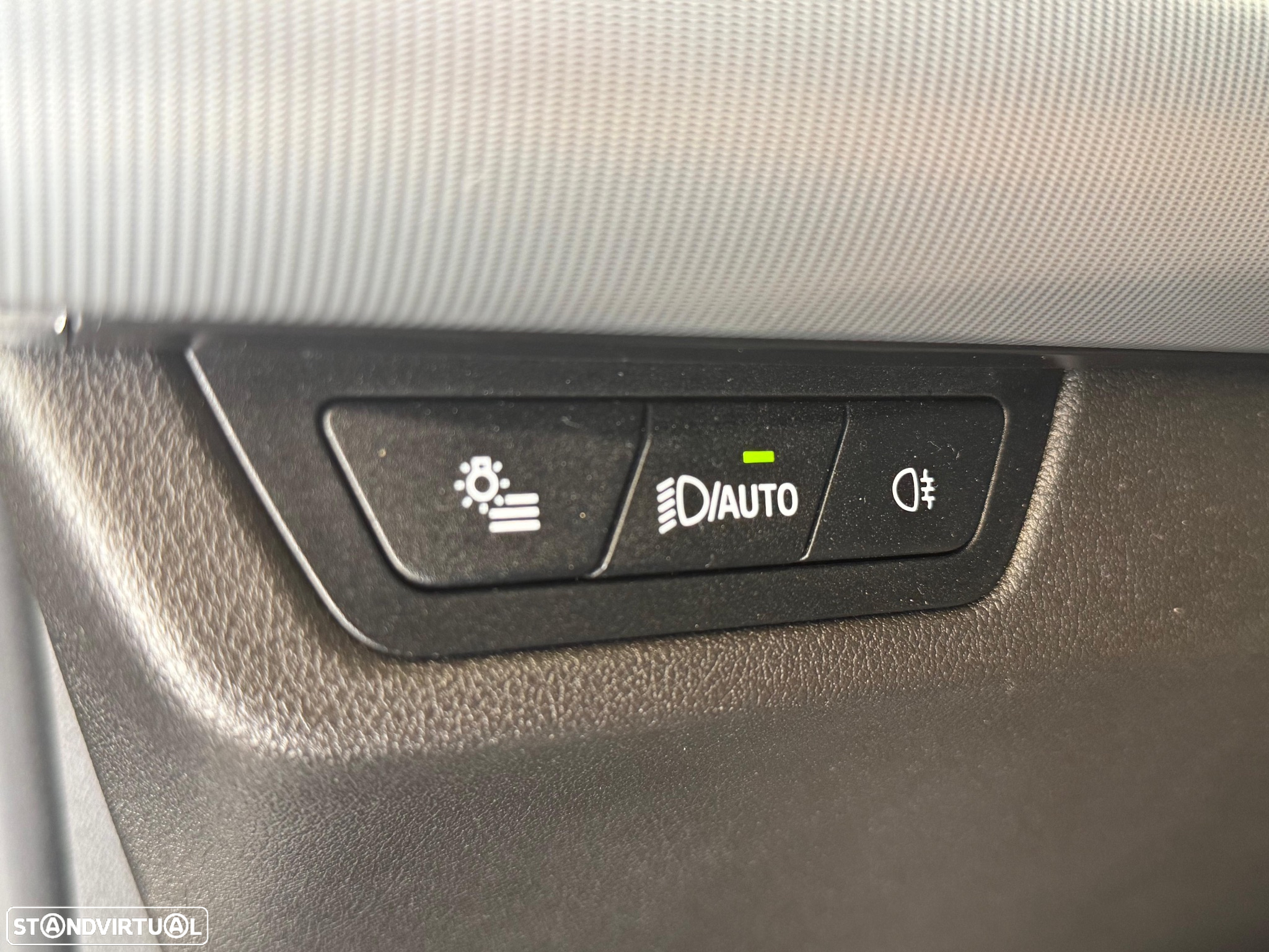 BMW iX1 eDrive20 Pack Desportivo M - 19