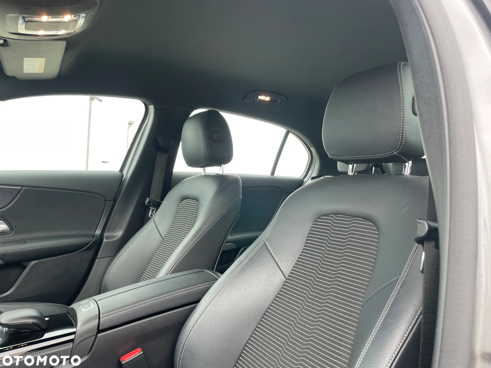 Mercedes-Benz Klasa A 180 Progressive 7G-DCT - 27