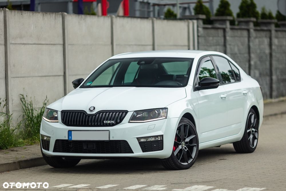 Skoda Octavia 2.0 TDI DSG RS - 1