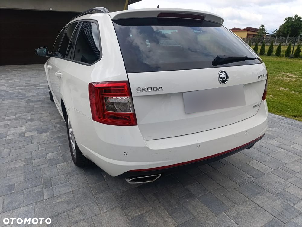 Skoda Octavia 2.0 TDI DSG RS - 3