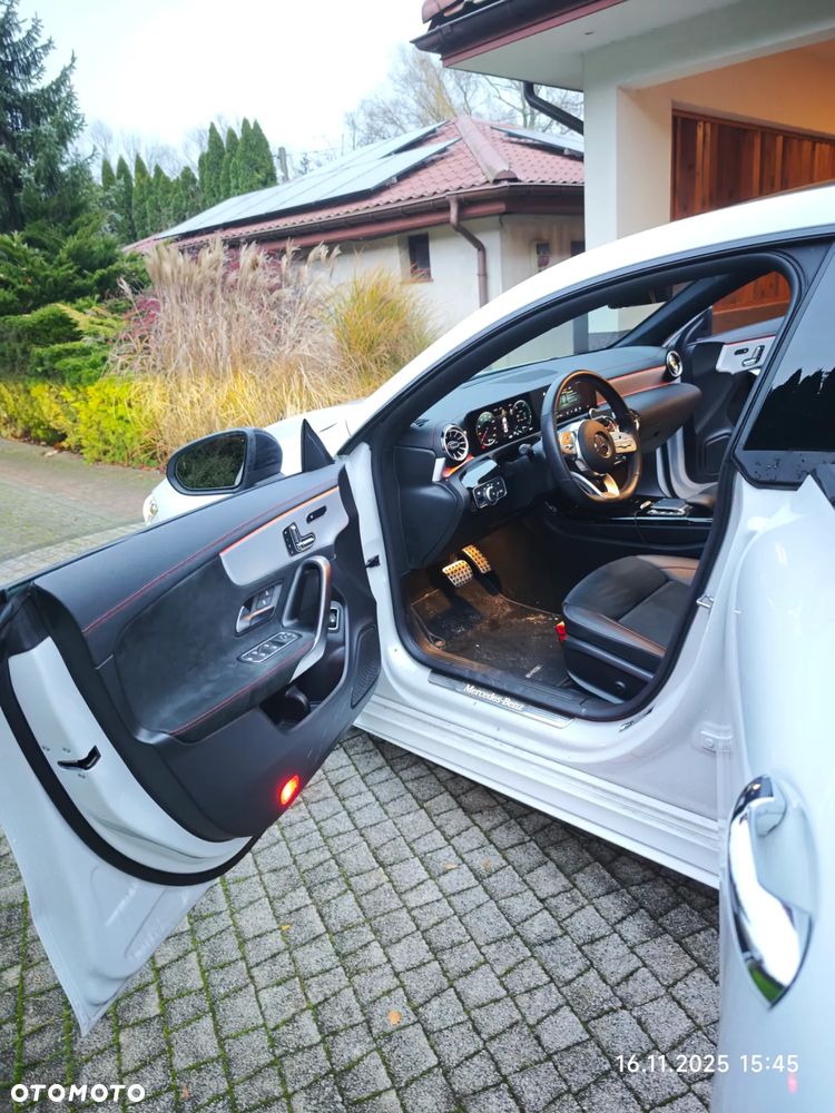 Mercedes-Benz CLA 200 AMG Line 7G-DCT - 16