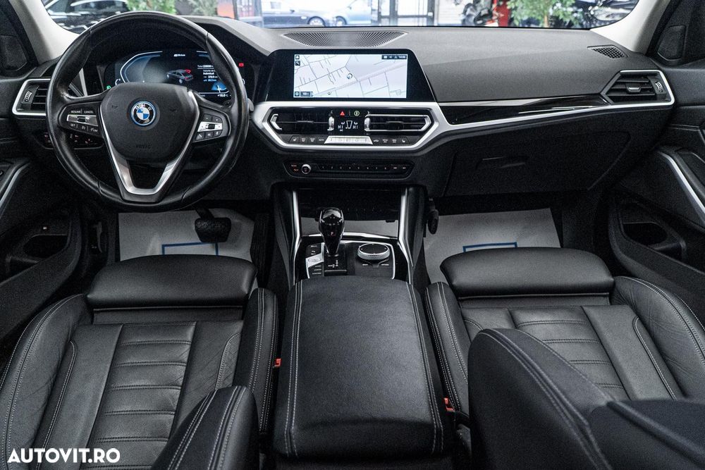 BMW Seria 3 320e AT PHEV - 33