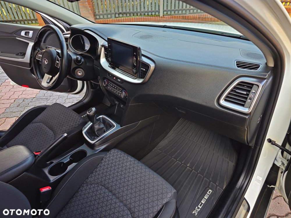 Kia XCeed 1.4 T-GDI M - 21
