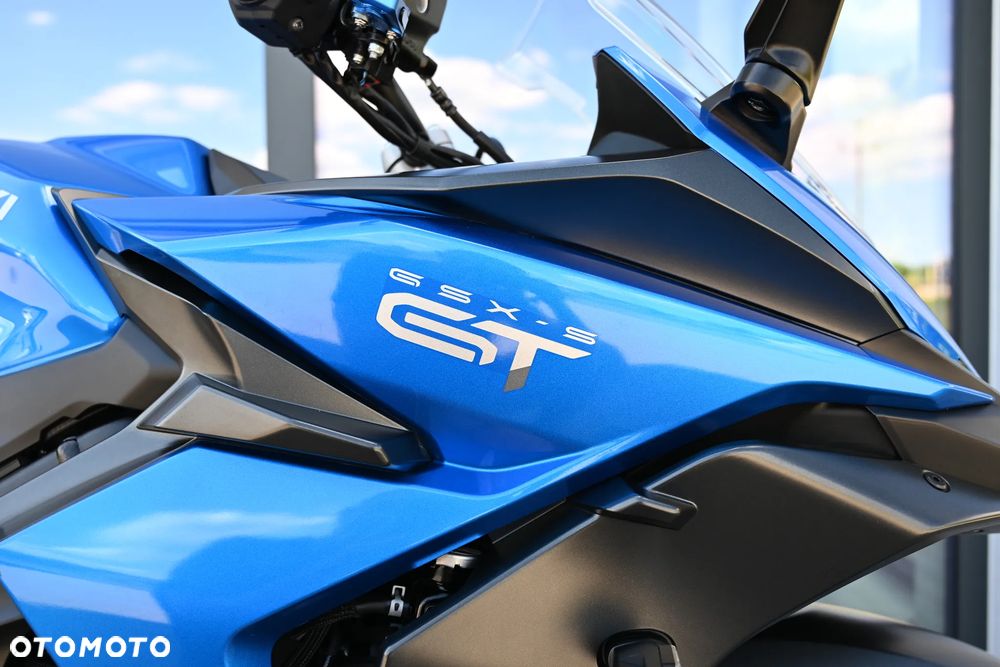 Suzuki GSX 1000 - 28