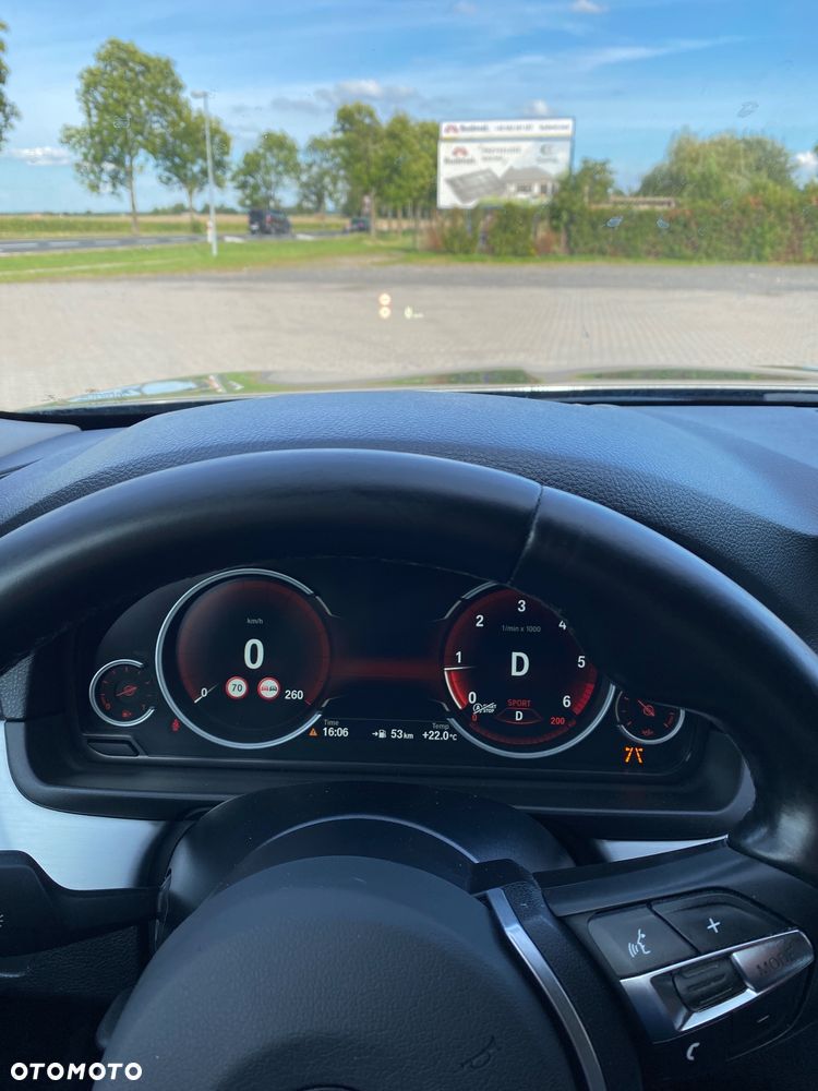 BMW Seria 5 520d Luxury Line sport - 30