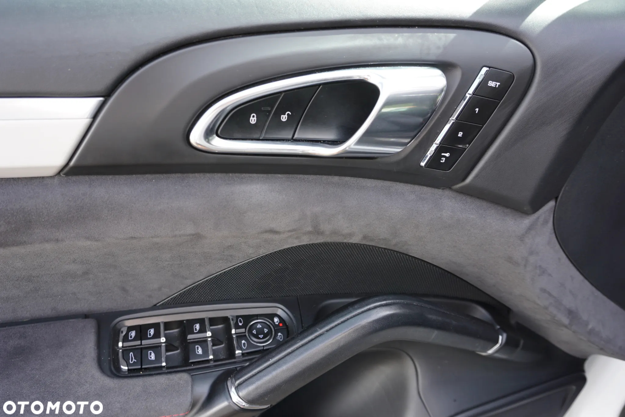 Porsche Cayenne GTS Tiptronic S - 24