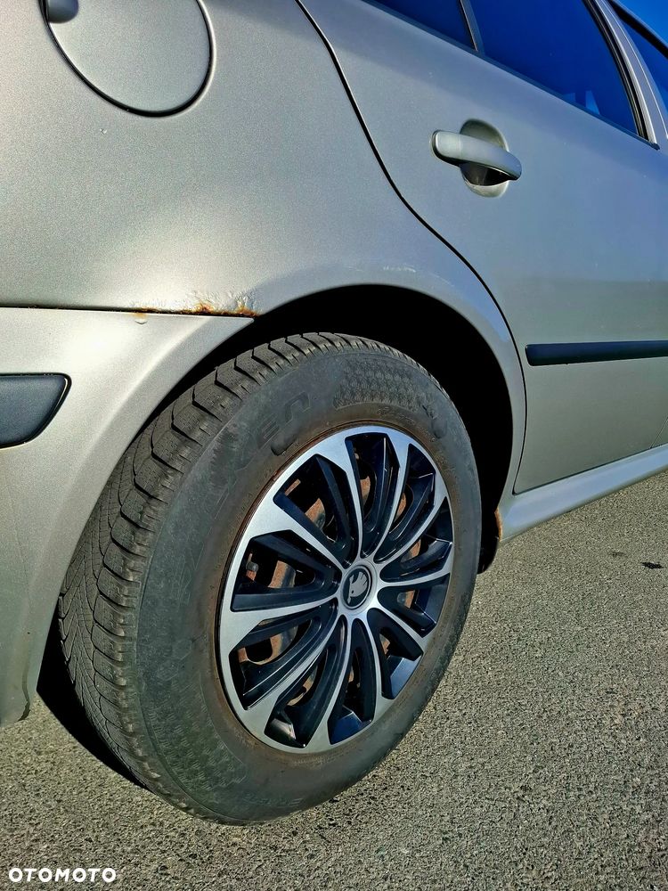 Skoda Octavia 1.6 Tour - 17