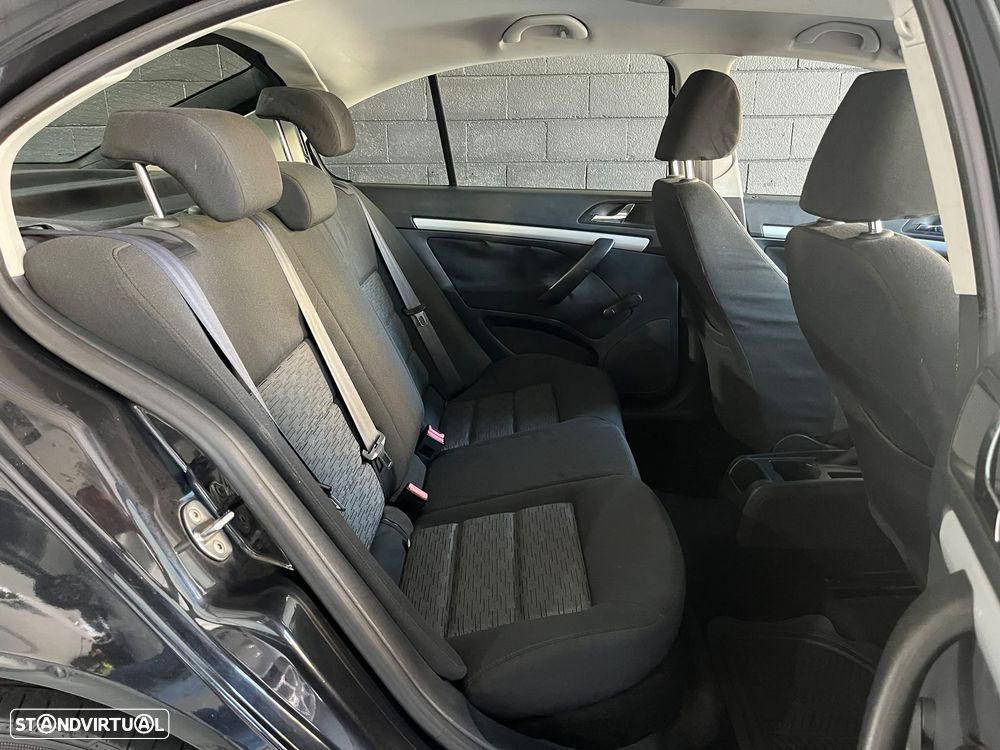 Skoda Octavia 1.6 TDI Sportline Pack - 12