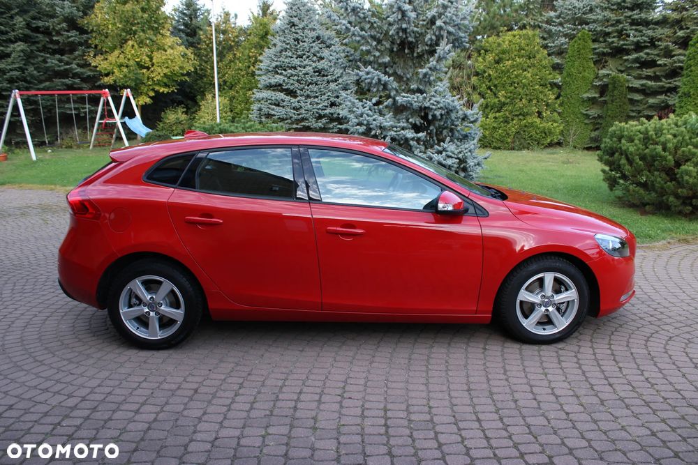 Volvo V40 D2 Momentum - 9