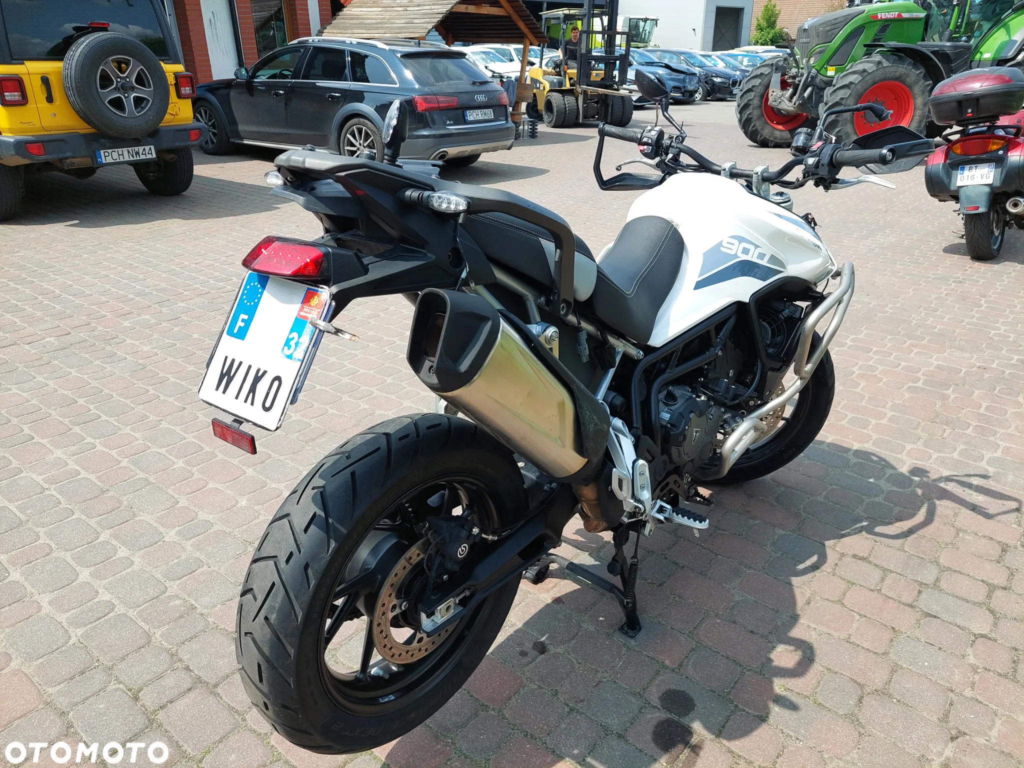 Triumph Tiger - 7