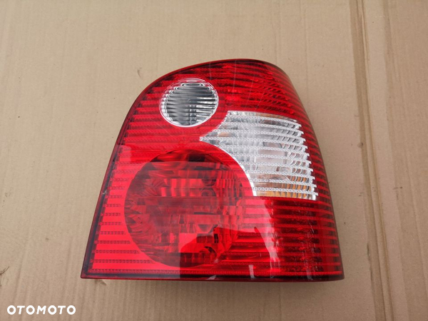 Lampa tylna prawa VW Polo IV 9N