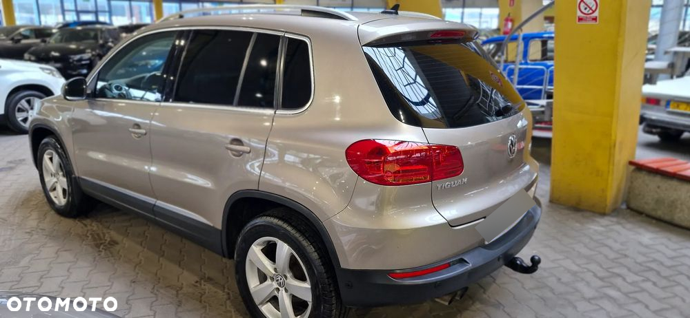 Volkswagen Tiguan 2.0 TDI 4Mot Perfectline R-Style - 7