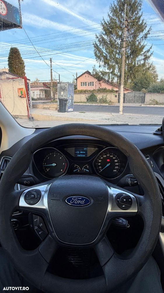 Ford Focus - 9