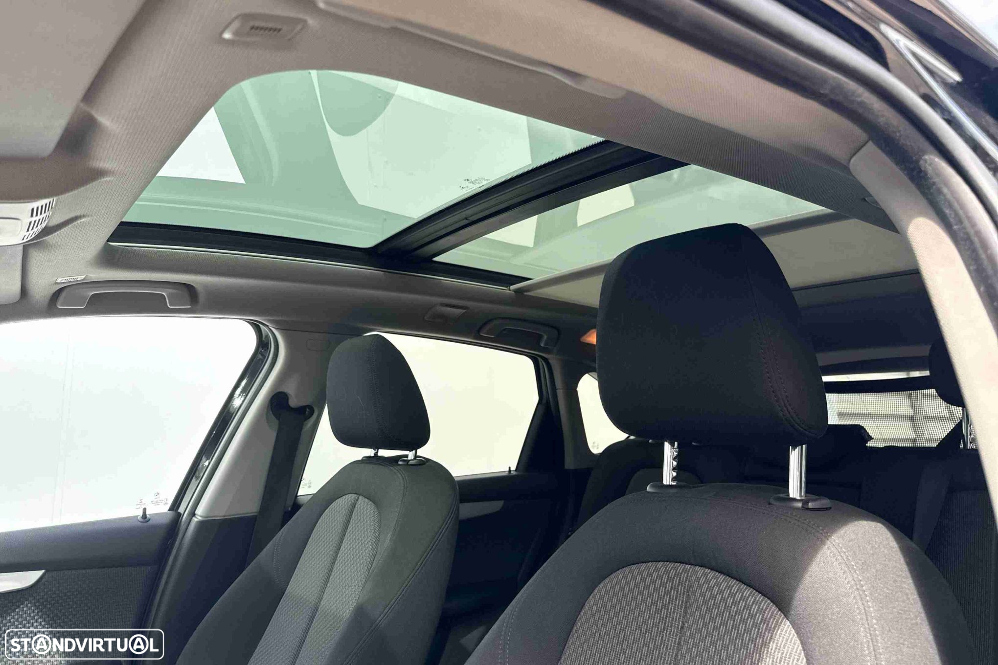 BMW 225xe Active Tourer - 4