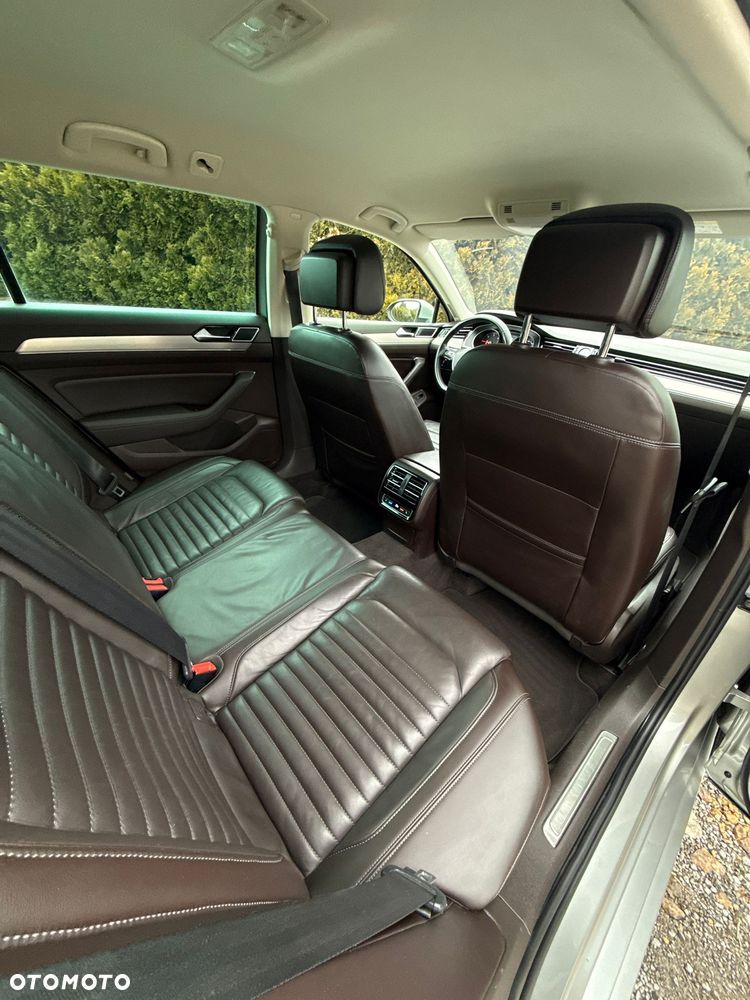 Volkswagen Passat 2.0 TDI SCR DSG Highline - 17