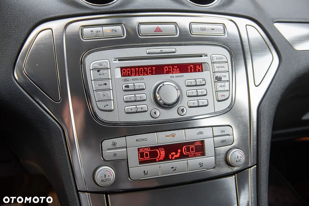 Ford Mondeo 1.8 TDCi Ghia - 19