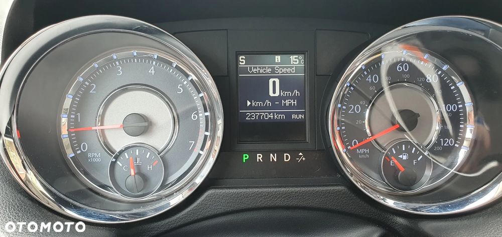 Chrysler Town & Country 3.6 Limited - 12