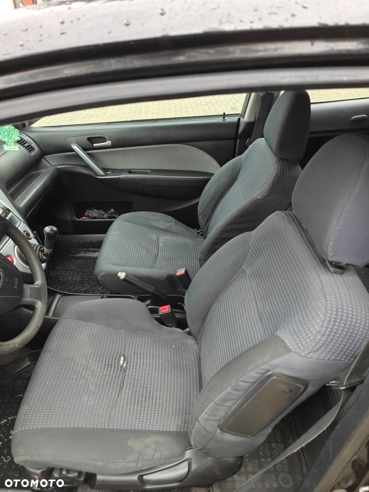 Honda Civic 1.4i S - 12
