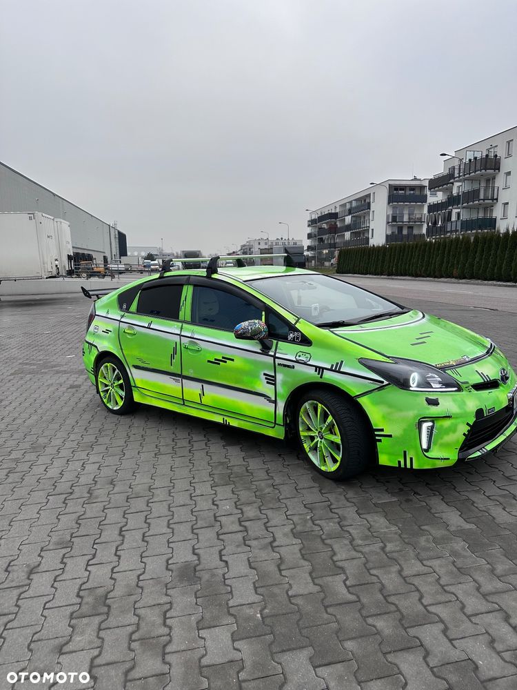 Toyota Prius - 3