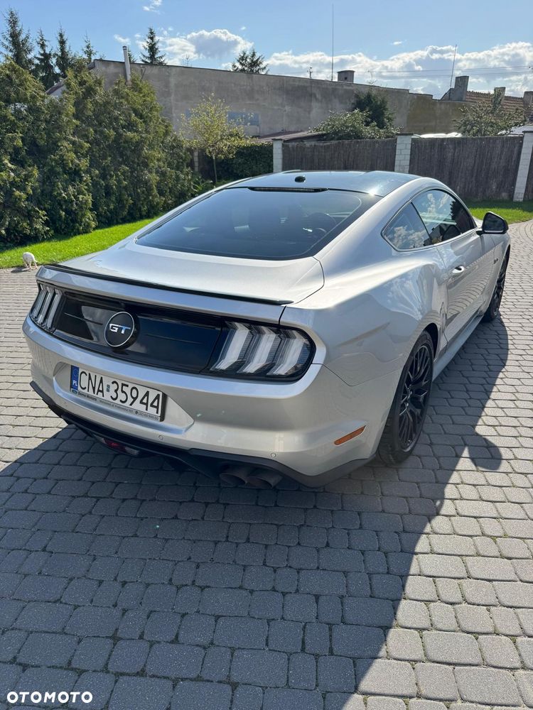 Ford Mustang - 25