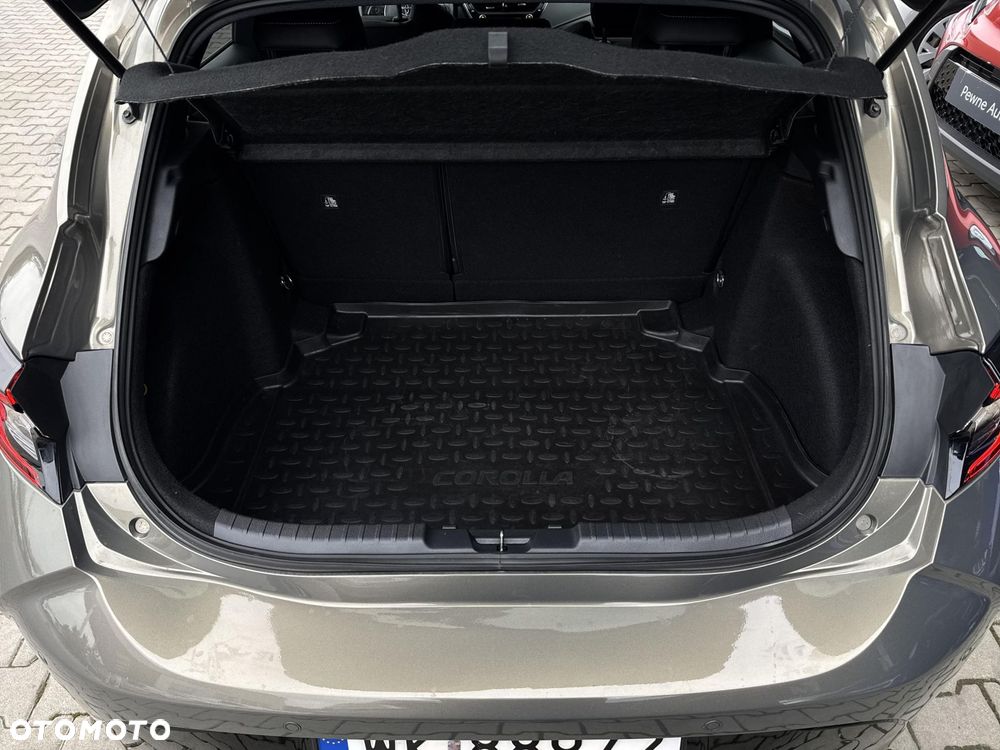 Toyota Corolla 1.8 Hybrid Style - 32