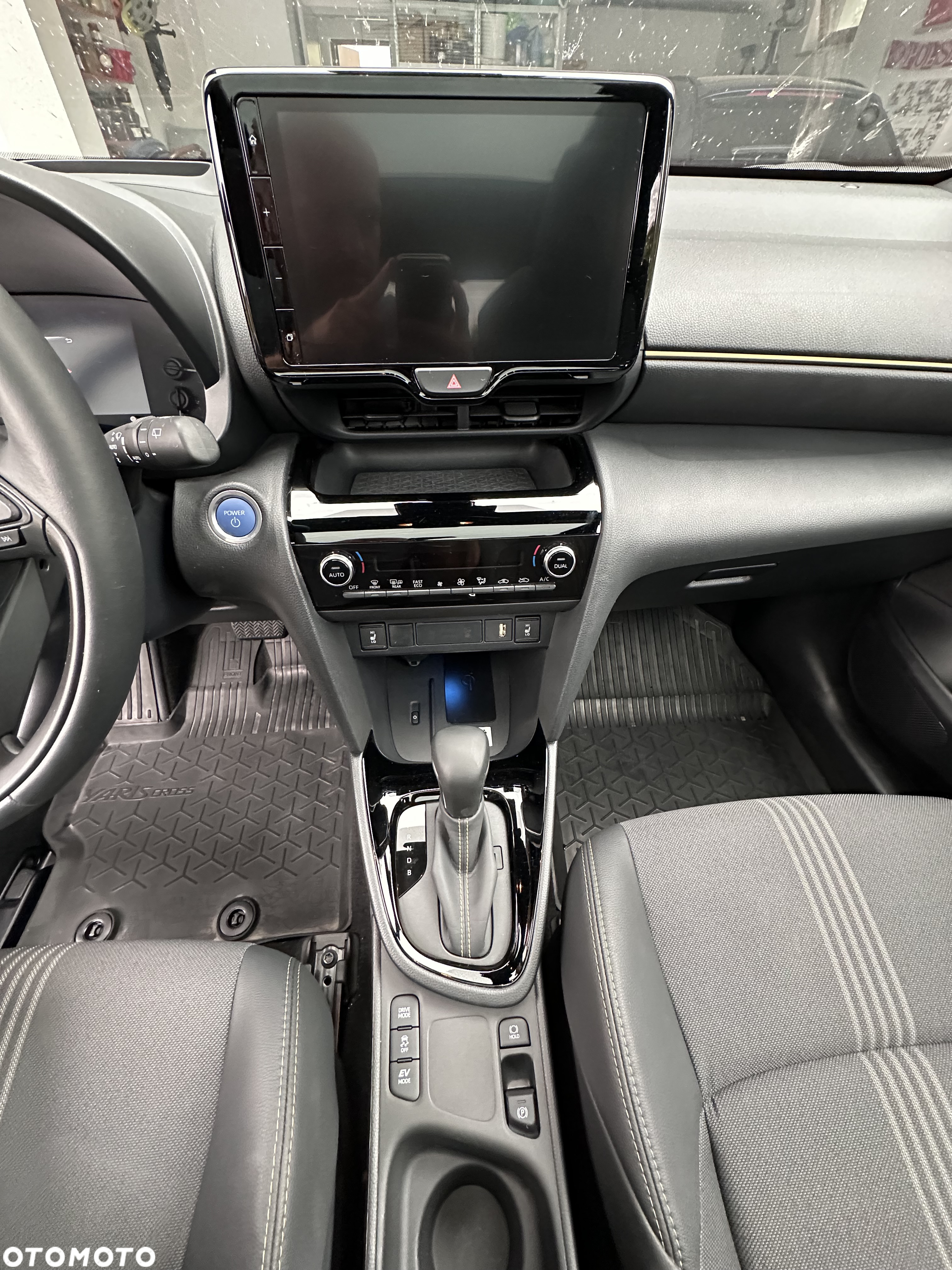 Toyota Yaris Cross Hybrid 1.5 Adventure - 13