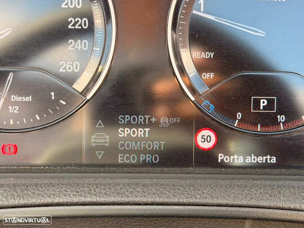 BMW 220 d Cabrio Pack M Auto - 28