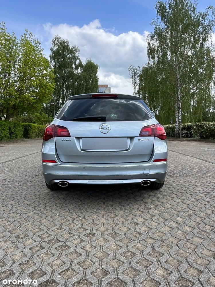 Opel Astra 2.0 BiTurbo CDTI DPF ecoFLEX SportsTourer St - 10