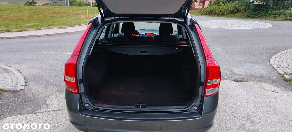 Kia Ceed - 13