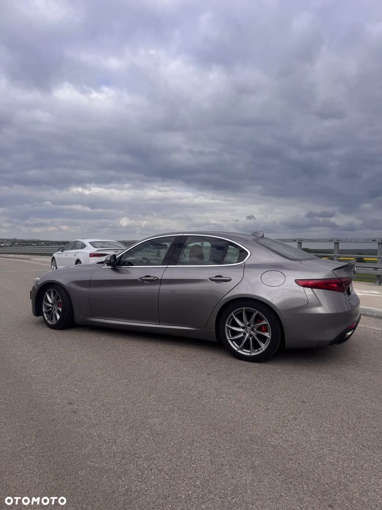 Alfa Romeo Giulia - 6