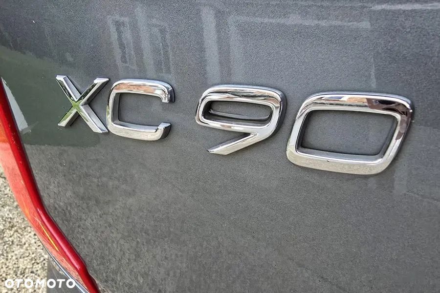 Volvo XC 90 - 9