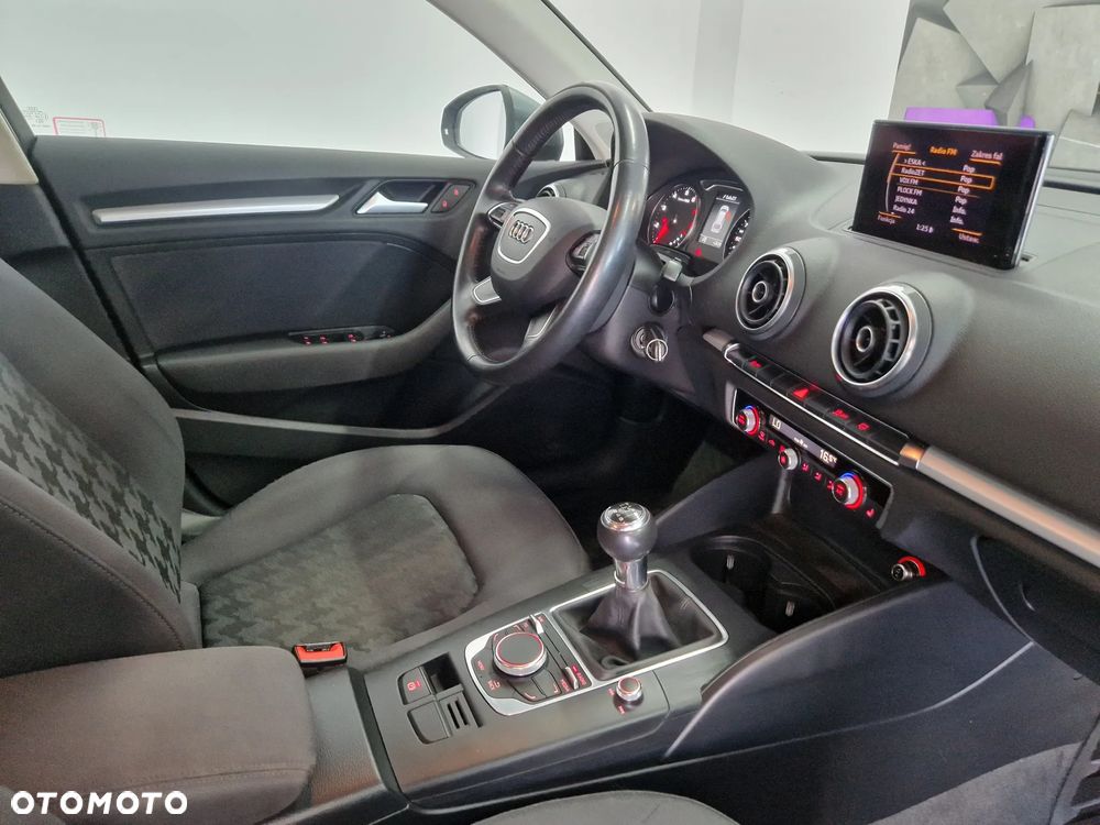 Audi A3 Sportback - 13