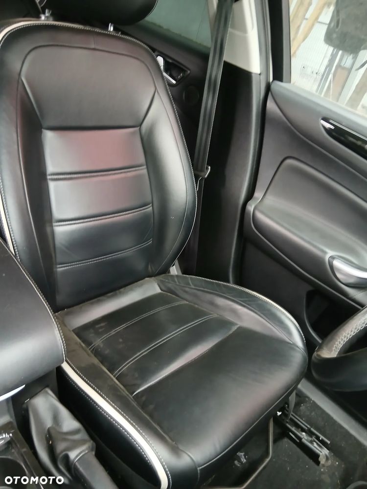 Fotele Kanapa Skóra Biała Nić Ford Mondeo MK4 Lift Kombi - 3