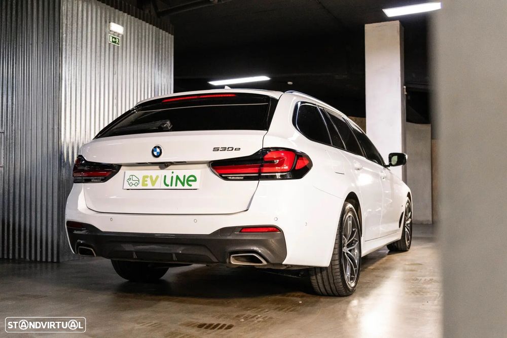 BMW 530 e Pack Desportivo M - 11
