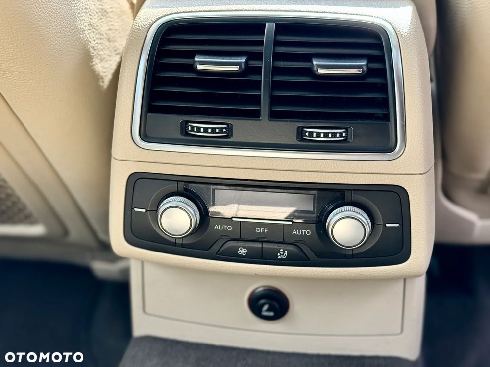 Audi A6 Avant 2.0 TDI Ultra S tronic - 35