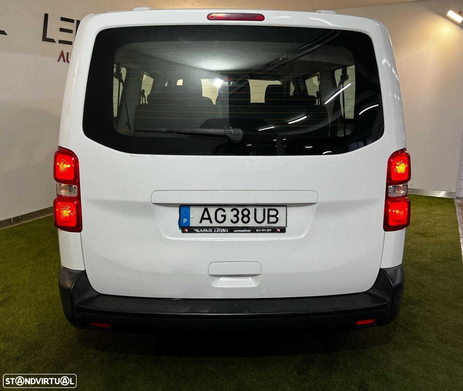 Peugeot Traveller 1.5 BlueHDi L2H1 Active Standard - 15