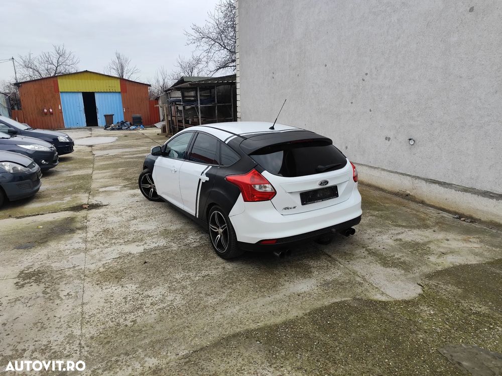 Ford Focus Turnier 1.6 Ti-VCT Champions Edition - 10